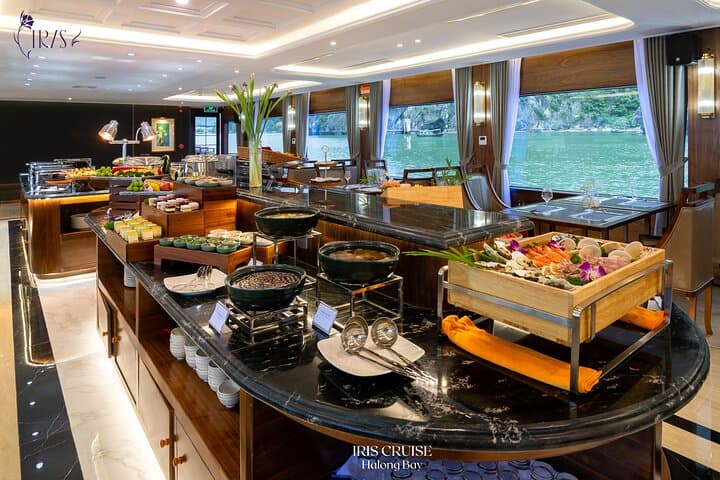 Luxury Iris Cruise Halong Bay: Jacuzzi, Live Music & Premium Lunch photo 2