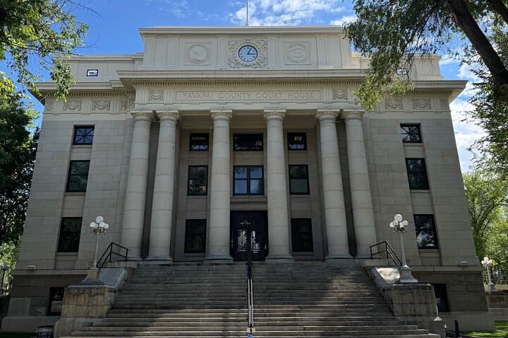 Prescott Day Tour: Whiskey Row, Museums & Watson Lake Scenic Walk