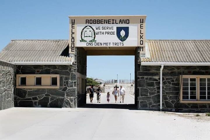 Robben Island and Two Oceans Aquarium Full-Day Tour from Cape Town photo 2