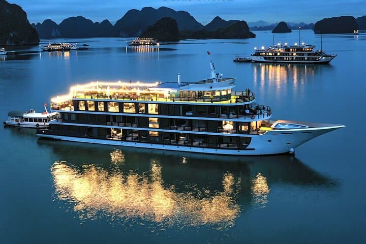 2-Day Luxury Ha Long Bay & Lan Ha Bay Cruise on Doris Cruise photo 2