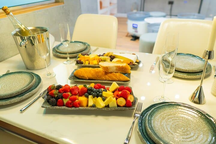 Dubai Luxury Clay and Dining Experience: Private Pottery Workshop & Grazing photo 5