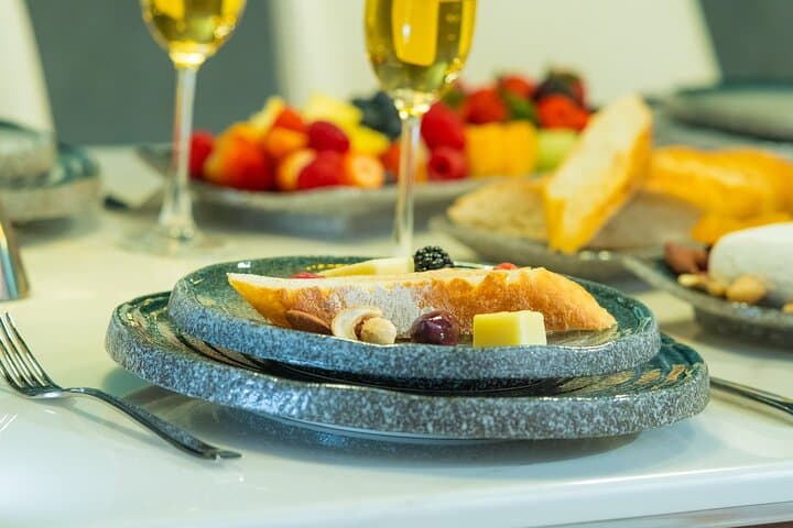 Dubai Luxury Clay and Dining Experience: Private Pottery Workshop & Grazing photo 2