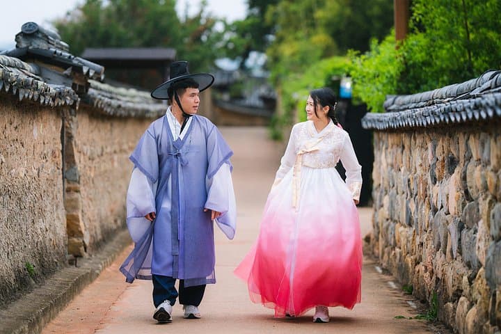 Gyeongju Small-Group Photo Tour: Bulguksa, Tombs & Wolji Pond photo 4