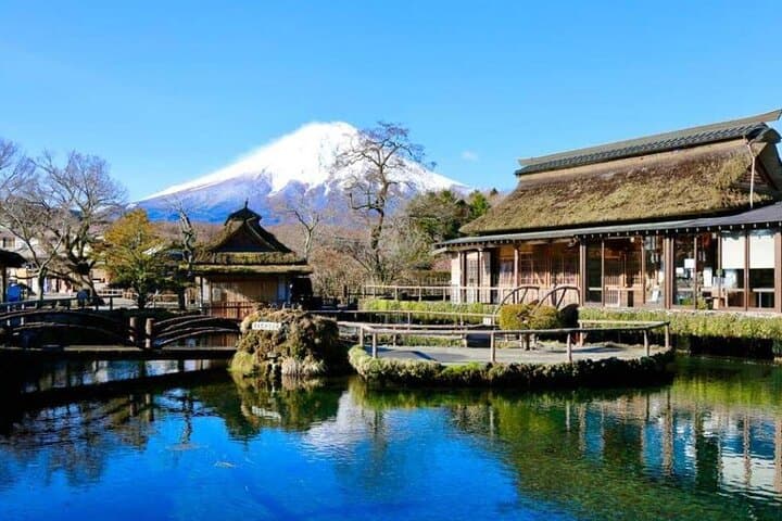 Mt Fuji Day Trip: Arakurayama Sengen, Lake Kawaguchi & Iconic Lawson Stops photo 2