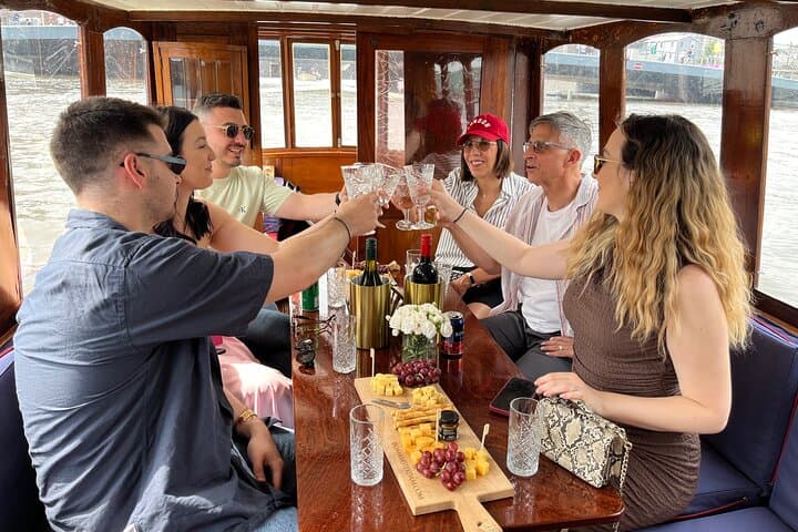 Amsterdam Cheese and Wine Canal Cruise: Gourmet Canal Tour through the UNESCO Canal Belt photo 5