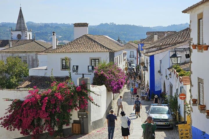 Óbidos Castle, Ginjinha & Nazaré Big Waves Day Trip from Lisbon photo 3