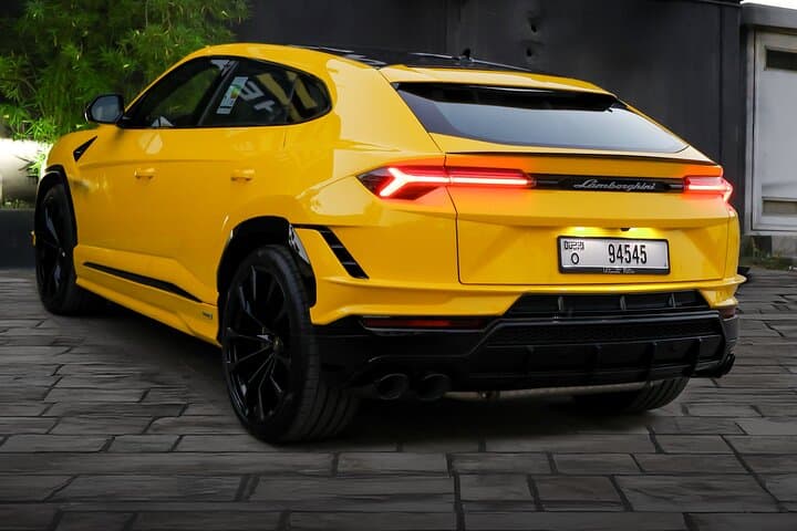 Drive a Supercar in Downtown Dubai: Hourly to Monthly Luxury Car Rentals photo 4