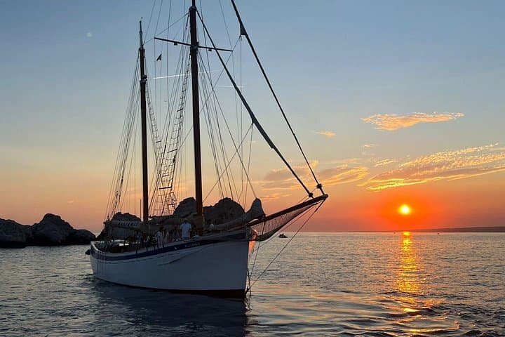Sunset Schooner Cruise to Frioul & Château d'If — Marseille Evening Sailing photo 4