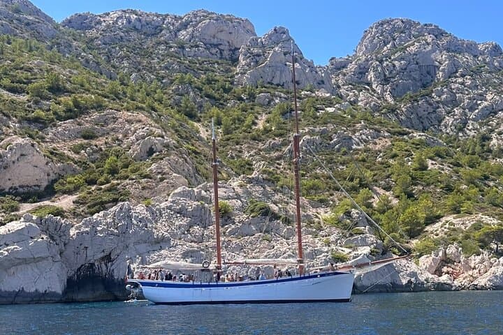 Sail the Calanques Aboard a 1949 Schooner: Day Trip from Marseille photo 2