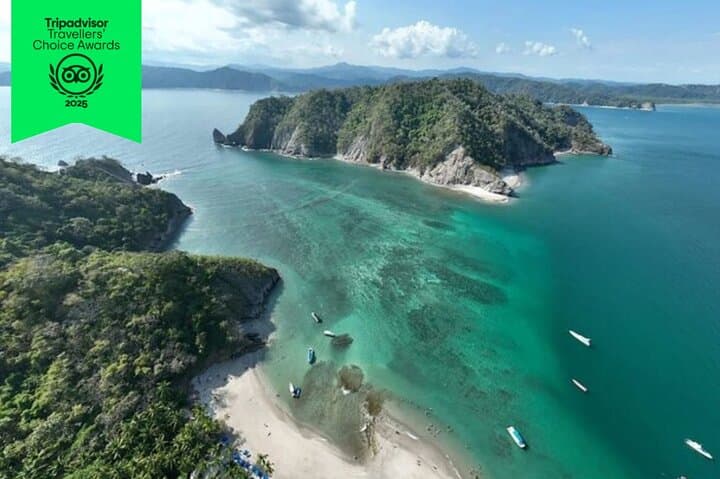 Tortuga Island Day Trip from Puntarenas: Snorkel, Dolphins & Spider Monkeys