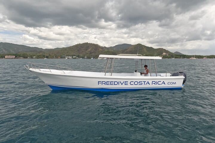 Private Catalina Islands Boat Tour and Snorkel from Tamarindo