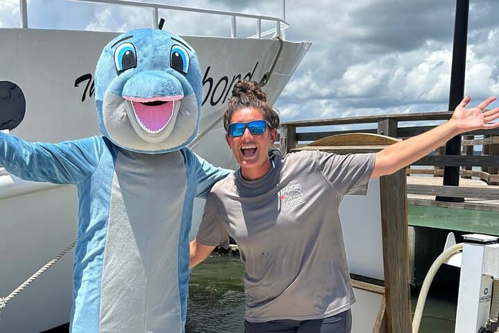 Hilton Head Ocean Dolphin Cruise — Vagabond Dolphin Watching from Harbour Town photo 6