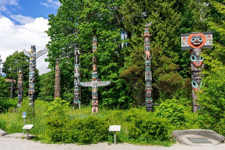 Vancouver to the Rockies: 9-Day Spring Premium Tour through Banff, Yoho & Radium photo 5