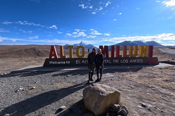 Hike the Bolivian Altiplano to Nevado Charquini and Milluni Lagoon from La Paz photo 4