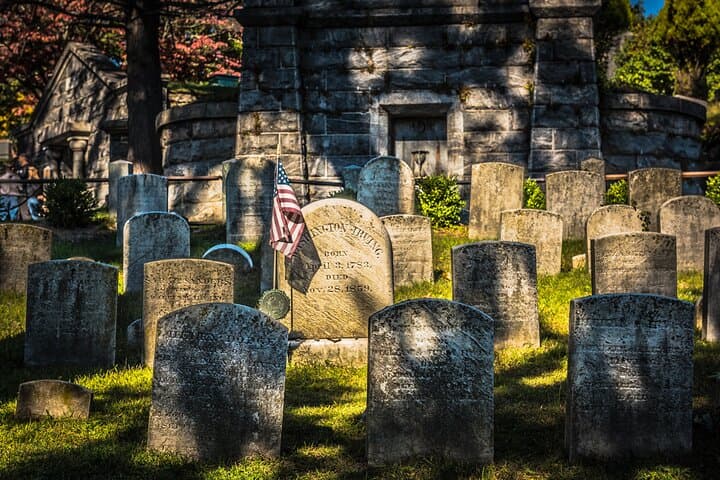 Self-Guided Sleepy Hollow Ghosts Walk with EMF Reader — Patriots Park to Irving's Grave photo 3