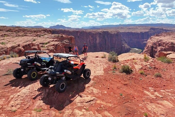 UTV Tour to Lake Powell Overlook from Page: Guided Ride-Along with Sandstone Views