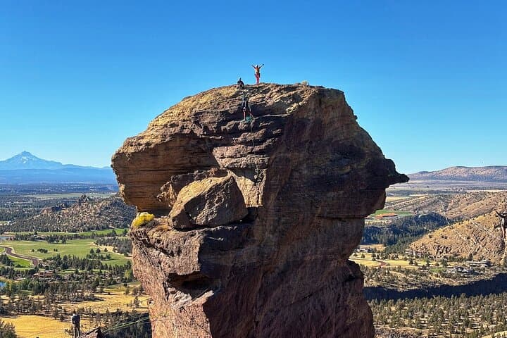 Smith Rock Beginner Rock Climbing Course: Full-Day Intro with Certified Guides