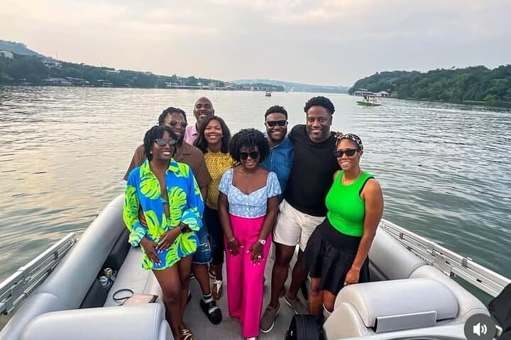 Exploring Lake Austin: A 2-Hour Pontoon Boat Tour with Sun Shading and Scenic Views photo 5