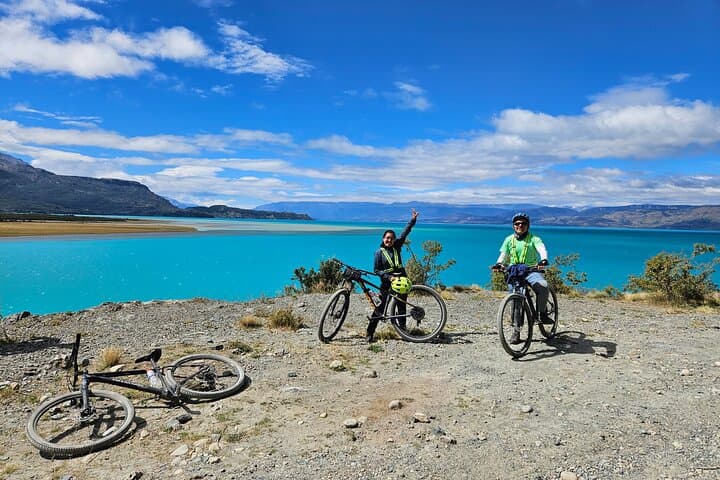 Patagonia Northern Southern Road: 10-Day Cycling Adventure from Puerto Montt to Coyhaique photo 5