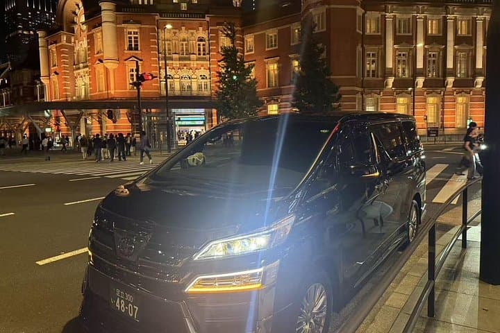 Tokyo Night View Private Car Tour: Tokyo Tower, Rainbow Bridge & Odaiba Dinner photo 3