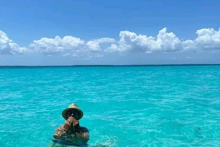 Private Half-Day Dolphins and Snorkeling at Mnemba Atoll — Zanzibar Boat Trip photo 2
