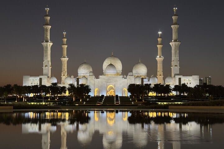 Private Abu Dhabi Evening Tour: Sheikh Zayed Mosque, Corniche & Marsana Beach by Night photo 3