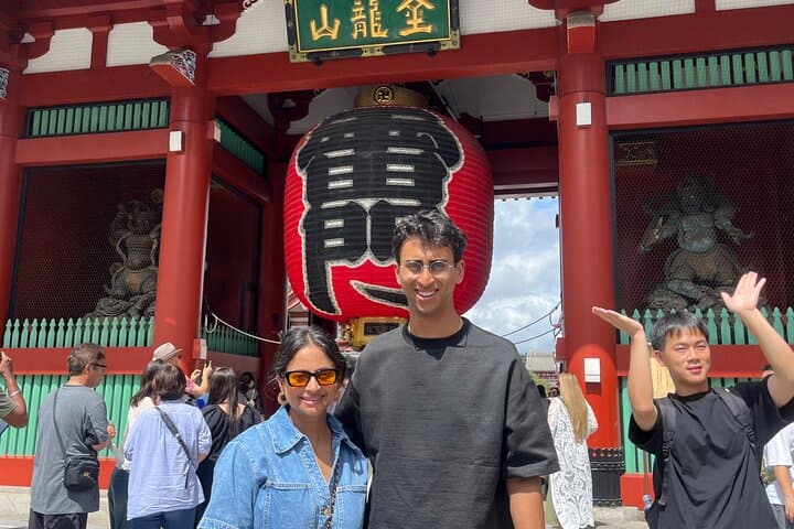 Tokyo Private Walking Tour: Local Guides & Custom Itineraries photo 2
