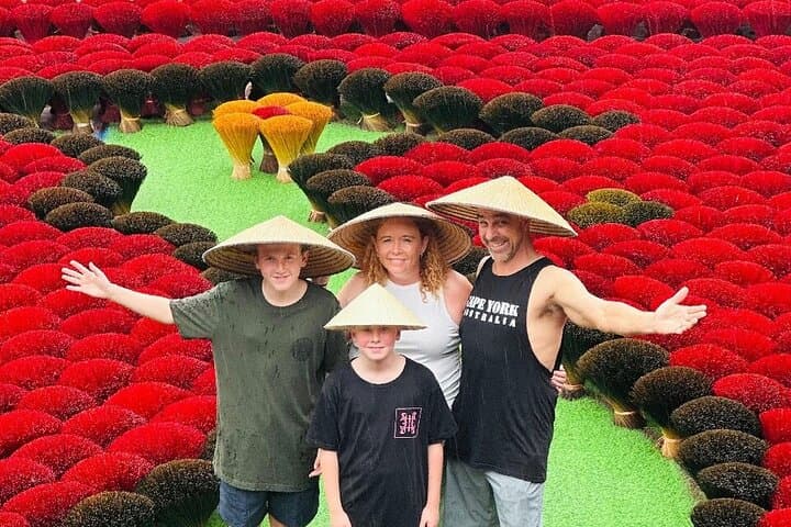 Hanoi Half-Day Immersion: Incense Village and Conical Hat Making photo 4