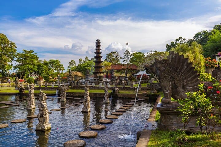 East Bali Lempuyang, Tirta Gangga & Temesi Waterfall — Full-Day Private Tour Guide photo 4