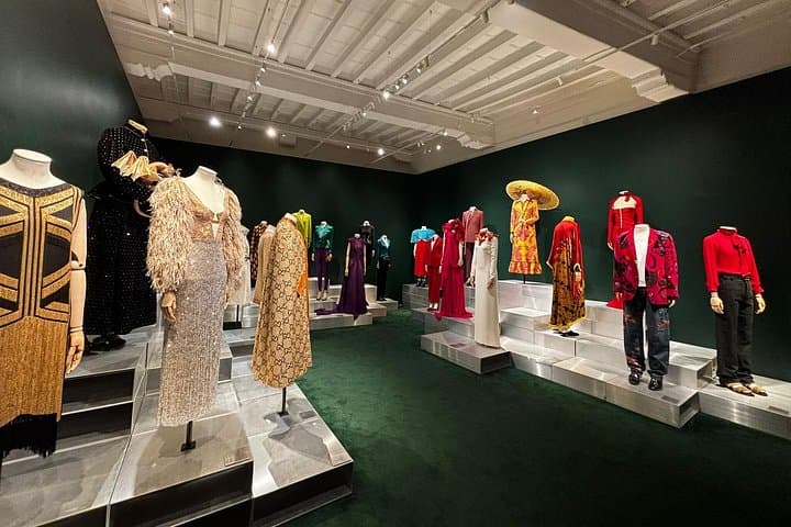 Florence Luxury Shopping Tour: Private Moda & Fashion Experience with Local Stylist photo 1