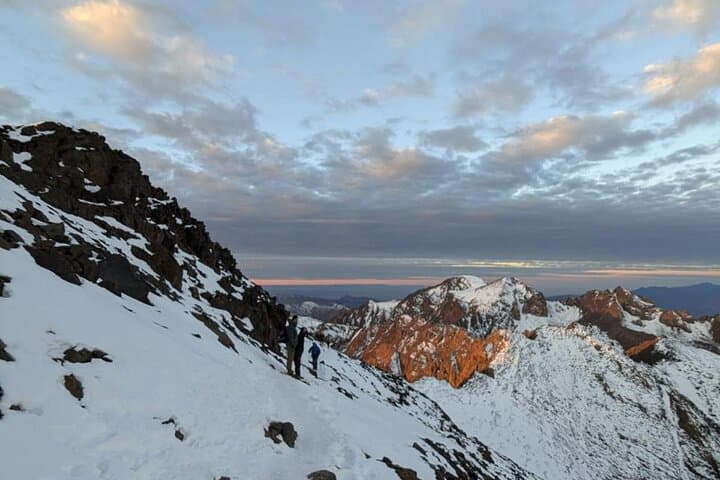 Summit Mount Toubkal: 2-Day Atlas Mountain Trek from Marrakech