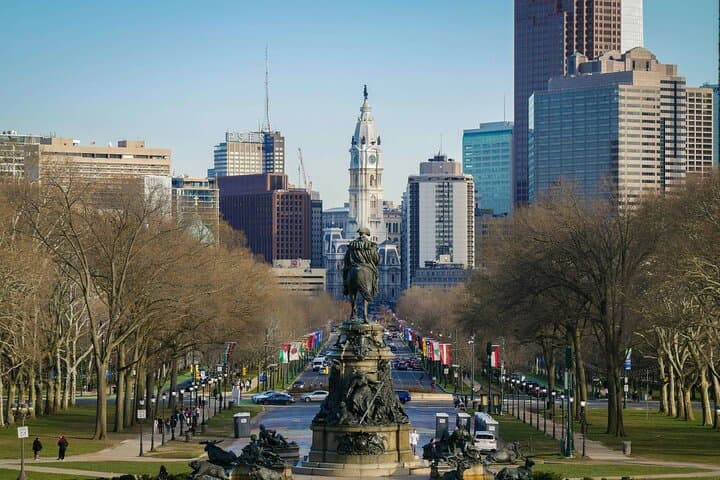 Philadelphia Highlights: History, Food & Pop Culture Walking Tour photo 2