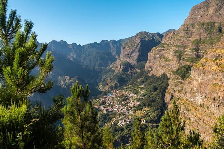 Madeira Premium All-Inclusive Eco Tour — Eira do Serrado, Pico do Arieiro & Seixal Beach photo 4