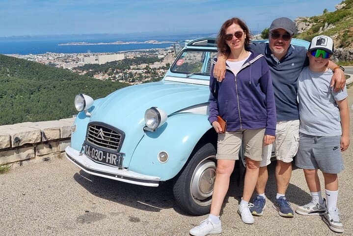 Marseille to Cassis by 2CV Citroën: Coastal Drive through the Calanques photo 5