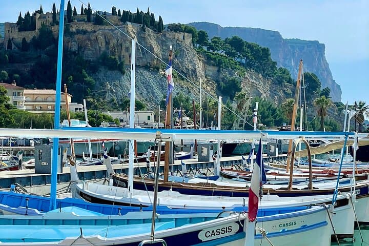 Marseille to Cassis by 2CV Citroën: Coastal Drive through the Calanques photo 6