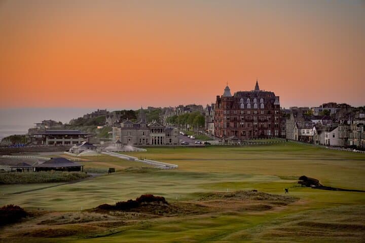 Premium Golf Photo Experience on St Andrews Old Course — Full-Round Cinematic Coverage photo 3