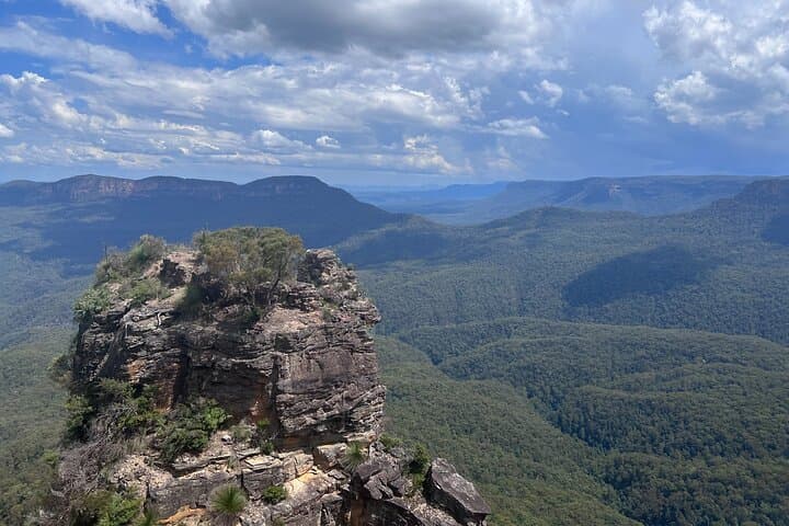 Blue Mountains private group day tour from Sydney: Three Sisters, waterfalls & local honey tasting photo 6