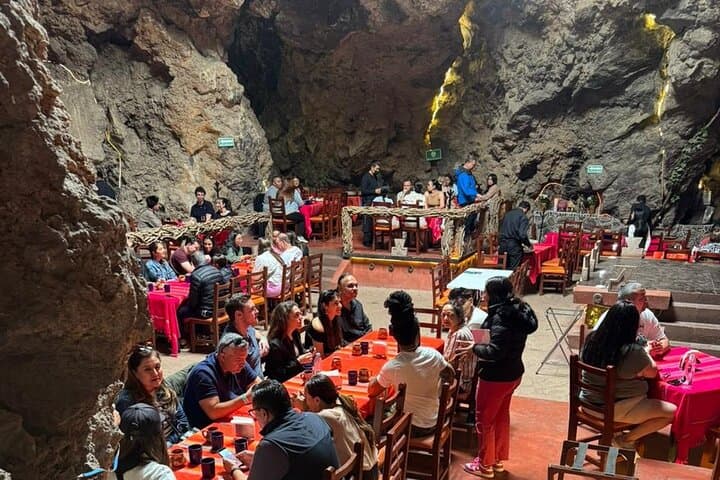 Teotihuacan Sunrise: Cave Breakfast, Gallery Visit & Pyramid Climb from CDMX