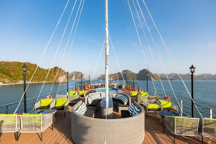 La Casta Luxury Day Cruise in Halong Bay: Sung Sot, Titop & Luon Cave photo 4