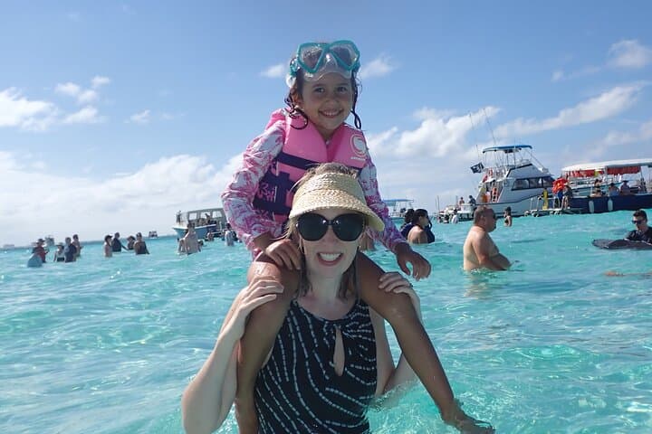 Private Stingray City & Starfish Point Tour — Grand Cayman Boat Excursion with Snacks photo 4