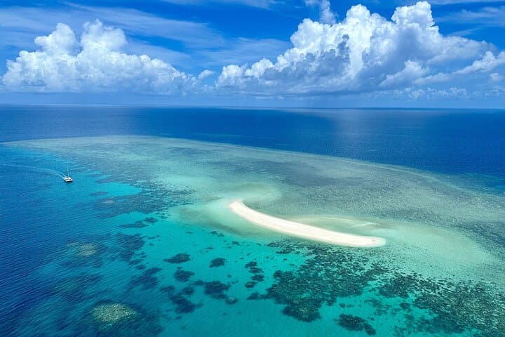 Sail to Mackay Cay: Outer Great Barrier Reef Day Trip from Port Douglas