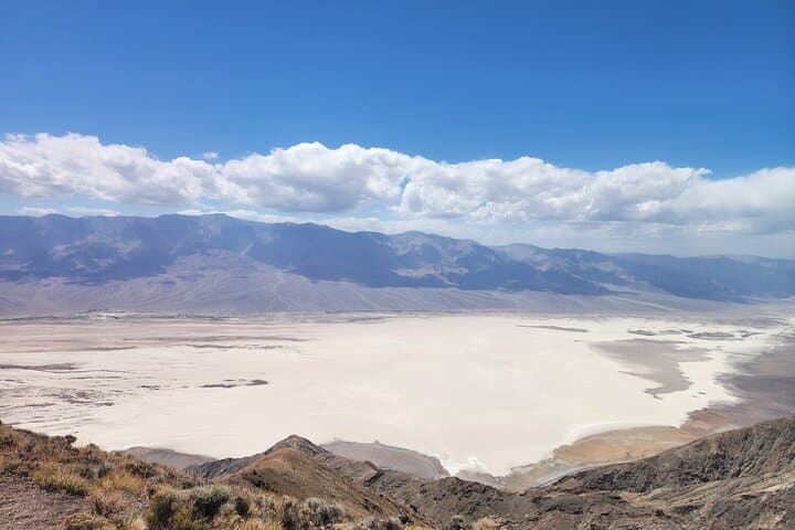 Seven Magic Mountains and Death Valley Stargazing: Day Tour from Las Vegas