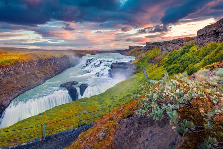 Golden Circle Day Trip from Reykjavik — Thingvellir, Geysir & Gullfoss photo 4