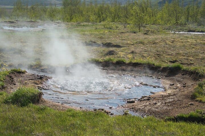 Golden Circle Day Trip from Reykjavik — Thingvellir, Geysir & Gullfoss photo 3