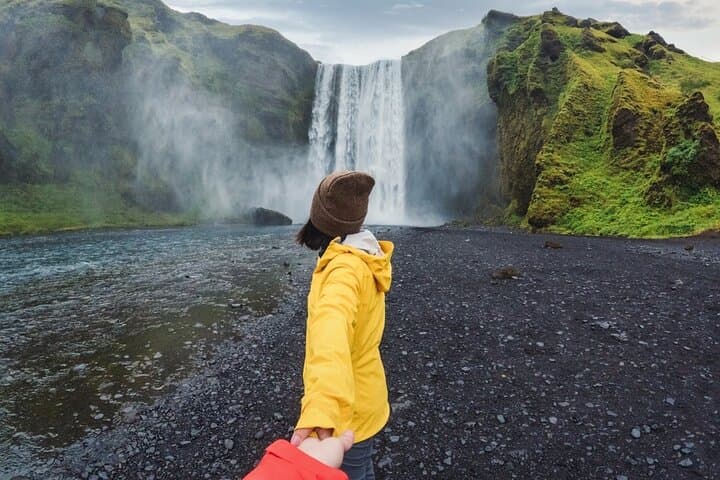 Iceland South Coast Black Sand Beach & Glacier Day Tour (Chinese Guide)