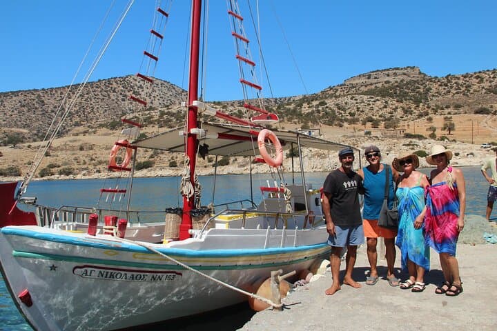 Naxos Short Boat Trip to Rina Cave: Swim, Snorkel & Coastal Views
