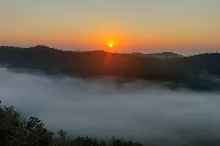 Yogyakarta Sunrise Above the Clouds: Guided Borobudur & Prambanan Day Tour photo 2