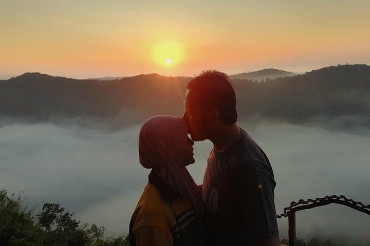 Yogyakarta Sunrise Above the Clouds: Guided Borobudur & Prambanan Day Tour photo 1