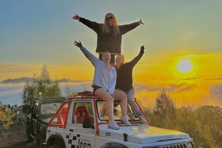 Bali Jeep Sunrise: Mount Batur Sunrise Trek, Hot Springs & Coffee Plantation photo 3