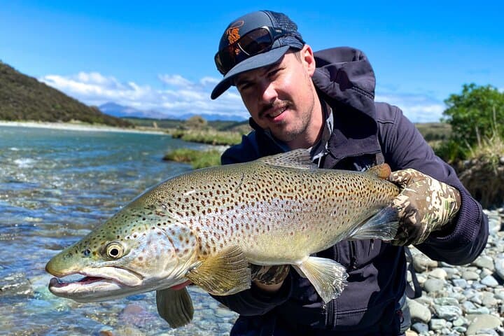 Fly Fishing with Matt Butler: Te Anau Wild Trout Day Trips photo 3